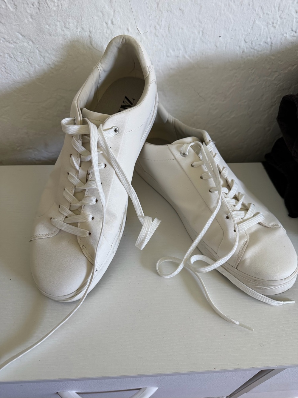 Zara Cream Low-Top Lace-Up Sneakers